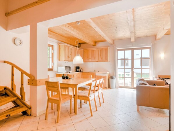 House | Tempat makan