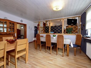 House | Dining