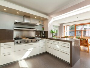 Villa | Cuisine privée | Micro-ondes, lave-vaisselle, chaise haute