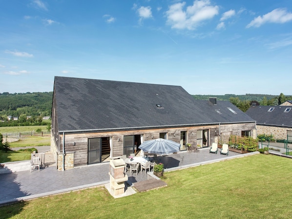 Exterior - Pretty Cottage in Rendeux With Terrace, Garden and Barbecue (Rendeux)