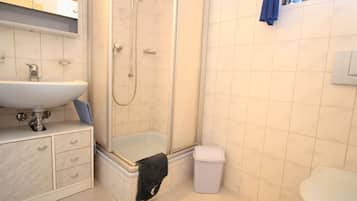 Apartment | Bilik Mandi | Pancuran mandi, tuala disediakan
