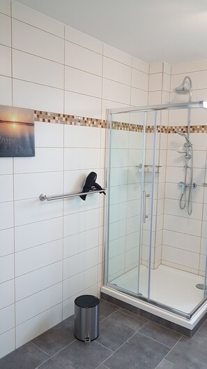Appartement Supérieur, 1 chambre, balcon | Salle de bain