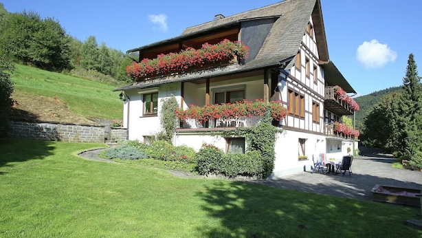 Unclassified image, 1 of 16, button - Lovely Apartment in Oberkirchen near Golfing & Horse Riding (Schmallenberg)