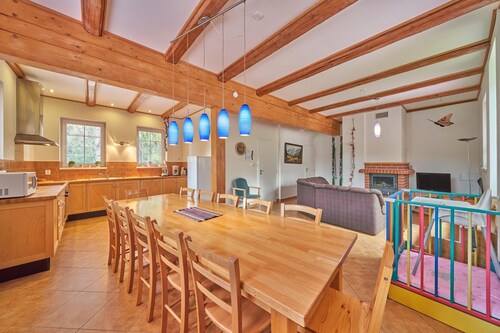 Spacious Mountain Retreat