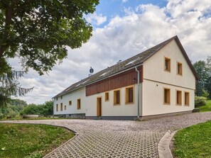 House | Exterior - Spacious Mountain Retreat (Lampertice)