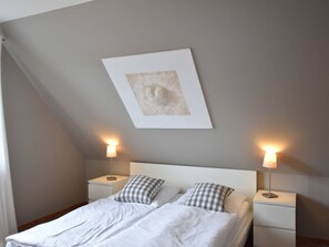 Apartment | 2 bedrooms, individually furnished, cribs/infant beds