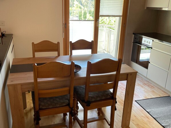 Apartment | Eigene Küche | Hochstuhl