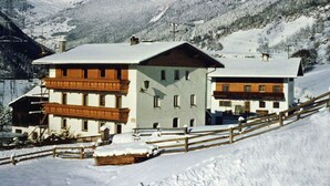 Exterior - Charming Apartment in Faggen Near Sarfaus Ski Area (Faggen)