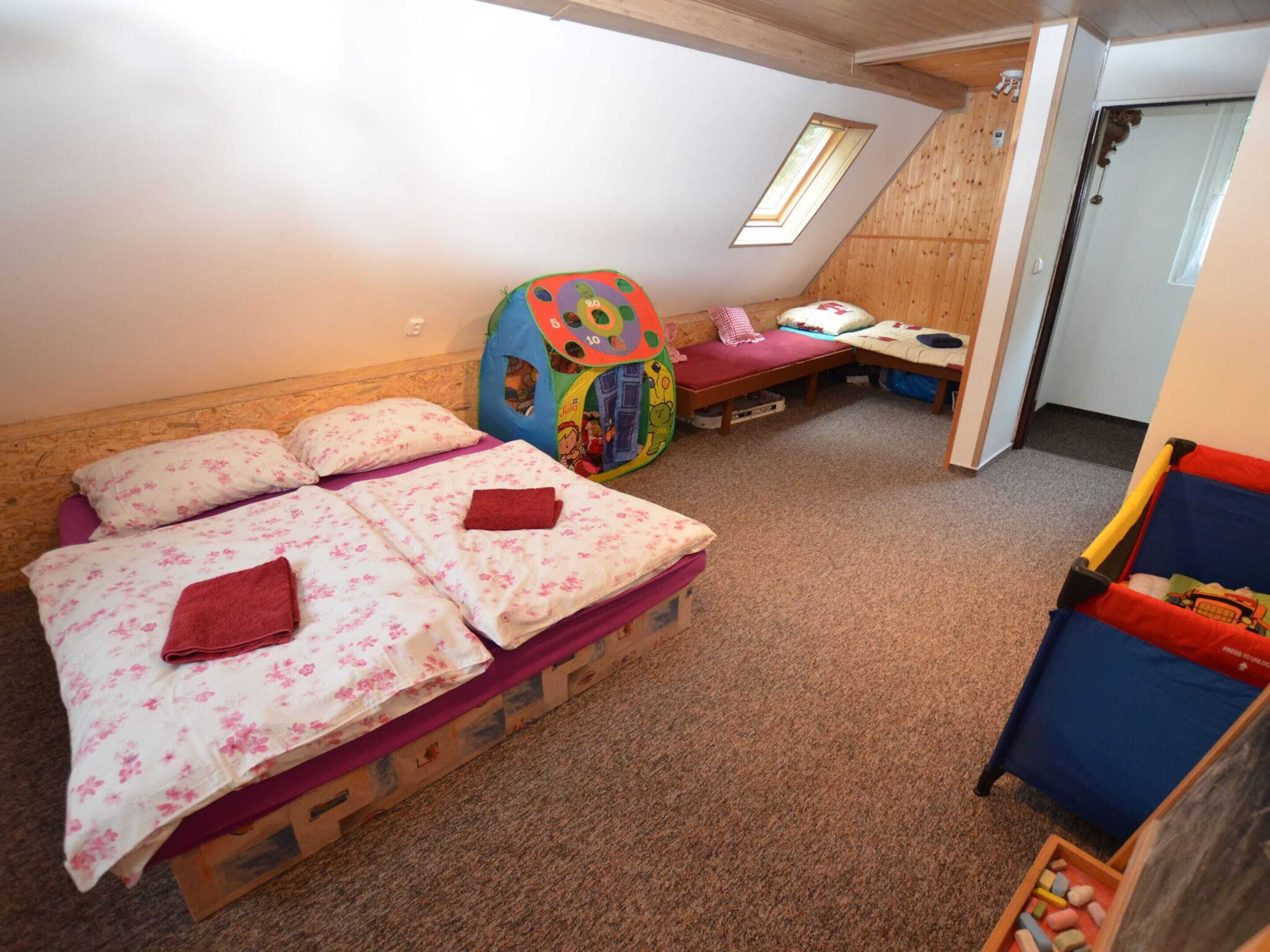 House | 3 bedrooms, bed sheets