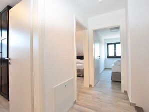 3 Schlafzimmer, individuell eingerichtet, Bettwäsche