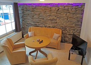 House | Living room - Spacious Apartment in Upper Harz near River (Clausthal-Zellerfeld)