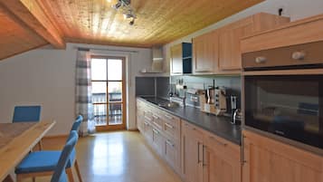 Apartment | Private kitchen | High chair