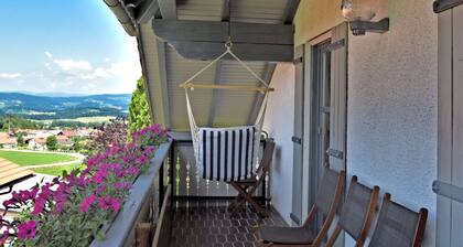 Balcony Views & Forest Calm