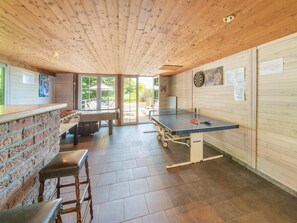 House | Game room - Pretty House in the Ardennes With Swimming Pool & Games Room (Waimes)