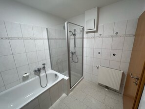 Apartment | Bathroom