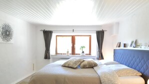 House | 3 bedrooms, iron/ironing board, individually furnished - Beautiful Holiday Home in Sieberath With Garden (Hellenthal)