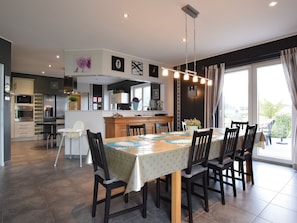 Dining - Luxurious Villa in Wibrin Ardennes With Pool (Houffalize)