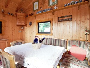 Apartment | Dining - Ferienwohnung im Schwarzwald mit Garten (Dachsberg)