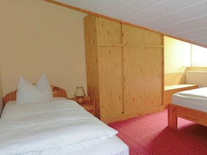 House | 2 bedrooms, individually furnished, bed sheets