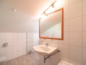 Bathroom - Cozy Apartment with Sauna in Kirchberg near Hiking Trails (Kirchberg in Tirol)
