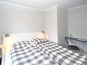 Rumah | 6 kamar tidur dan dilengkapi dengan perabotan berbeda-beda