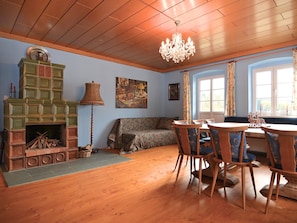 House | Dining