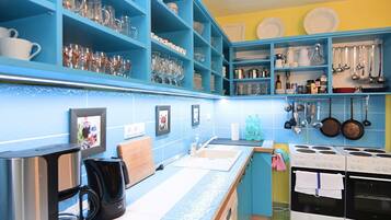 Casa | Cozinha privada | Geladeira, micro-ondas