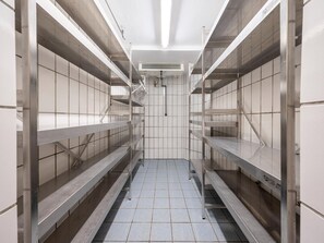 House | Private kitchen | Stovetop, coffee/tea maker