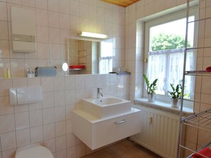 Apartment | Bathroom