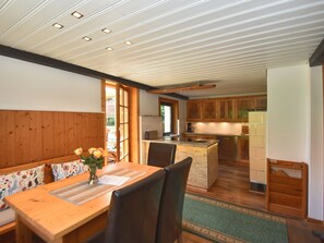 Dining - Vintage Hoilday Home in Leina With Pond (Georgenthal)