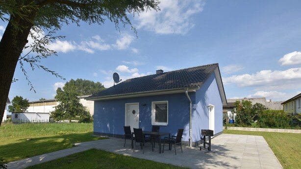 Unclassified image, 1 of 19, button - Modern Holiday Home in Pepelow With Sea Near (Am Salzhaff)