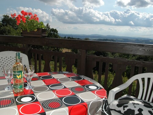 Spacious Cottage in the Giant Mountains, Near the Ski Slopes
