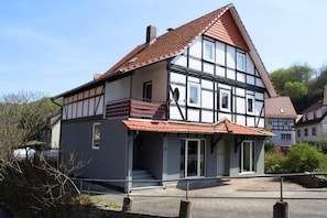 House | Reception