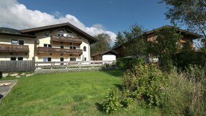 Unclassified image, 3 of 28, button - Luxurious Apartment in Brixen Ski Area With Garden (Brixen im Thale)