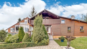 Exterior - Charming Holiday Home in Neustadt am Rennsteig With Sauna (Grossbreitenbach)
