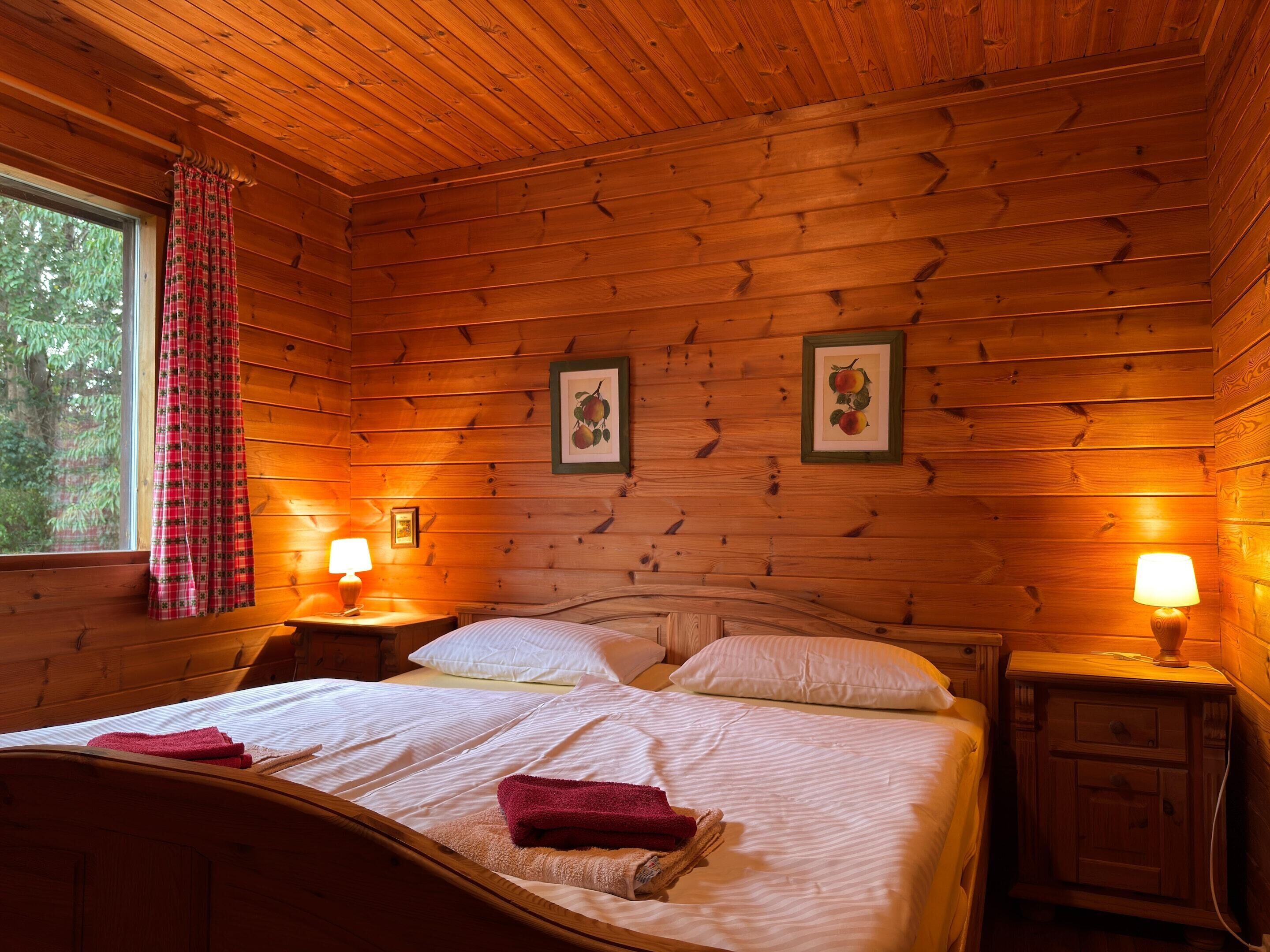 House | 2 bedrooms, individually furnished, bed sheets