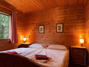 House | 2 bedrooms, individually furnished, bed sheets