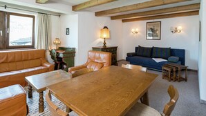 Living room - Cozy Apartment in Kitzbuhel Tyrol Near Ski Area (Kitzbuehel)