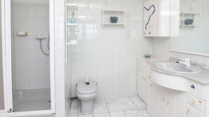 Bathroom - Modern Villa in Pedreguer With Private Pool (Pedreguer)