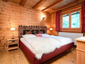 Chalet | 3 Schlafzimmer, individuell eingerichtet, Bügeleisen/Bügelbrett