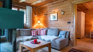 Nhà gỗ | Khu phòng khách | TV