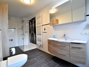 Apartment | Badezimmer