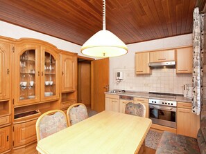 Ferienhaus | Eigene Küche | Wasserkocher mit Kaffee-/Teezubehör, Kühlschrank, Ofen, Geschirrspüler