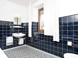 Ferienhaus | Badezimmer | Badewanne