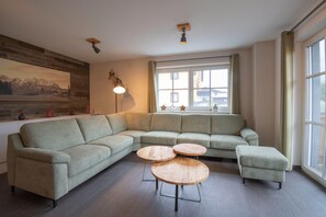 Apartment | Living room