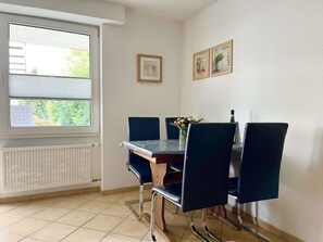 Apartment | Dining