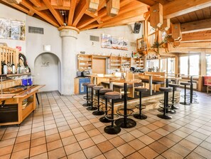 Apartment | Dining