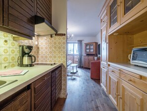 Apartment | Eigene Küche | Wasserkocher mit Kaffee-/Teezubehör, Kühlschrank, Ofen, Geschirrspüler