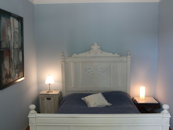 2 Schlafzimmer, individuell eingerichtet