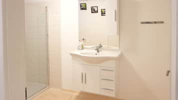 Apartment | Bathroom